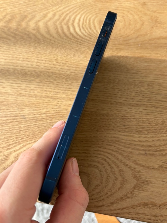 iPhone 12 128GB Softbank（スマホ）の商品画像 - 査定依頼日：2026年1月18日 - 最高査定価格：24,000円