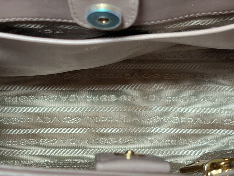 プラダ  （ブランドバッグ）の商品画像 - 査定依頼日：2025年2月23日 - 最高査定価格：70,000円