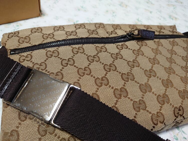 GUCCI　ウエストバッグ　ボディーバッグ（ブランドバッグ）の商品画像 - 査定依頼日：2025年6月22日 - 最高査定価格：50,000円