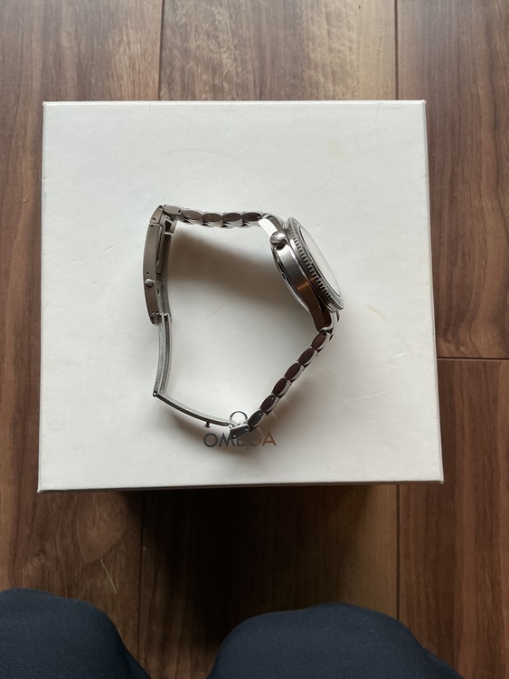 2201.50 シーマスター プラネットオーシャン 自動巻き（ブラック）（高級時計）の商品画像 - 査定依頼日：2025年12月27日 - 最高査定価格：425,000円