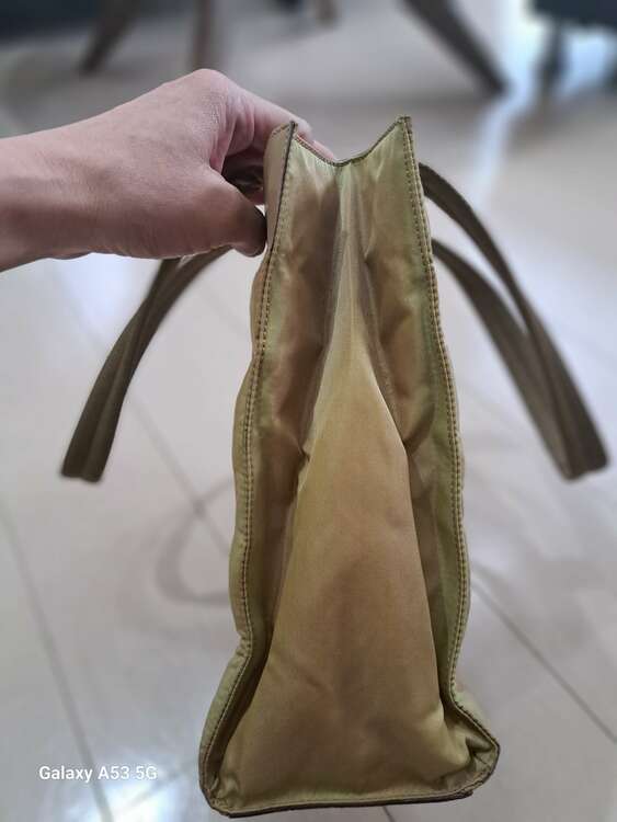 プラダ  （ブランドバッグ）の商品画像 - 査定依頼日：2025年5月5日 - 最高査定価格：10,000円