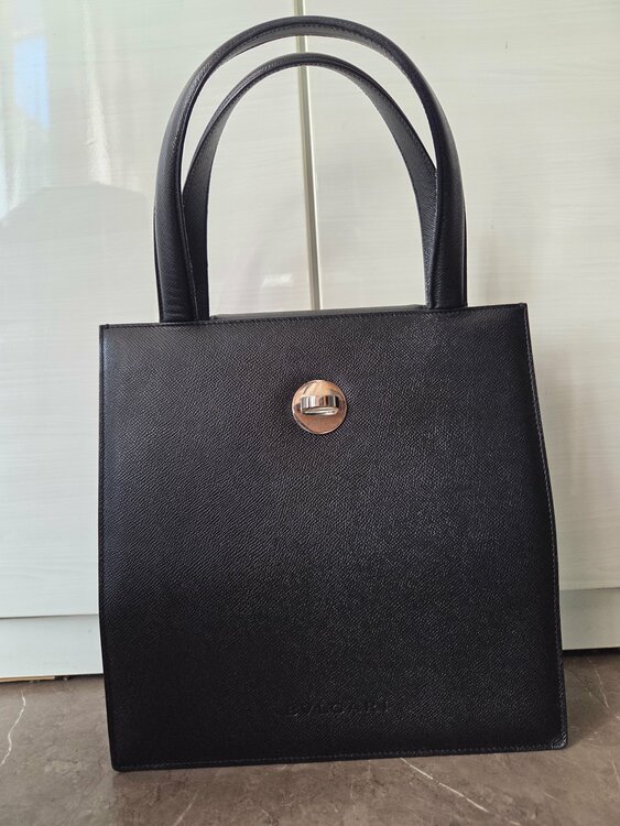 ブルガリバッグ  （ブランドバッグ）の商品画像 - 査定依頼日：2025年12月18日 - 最高査定価格：100,000円