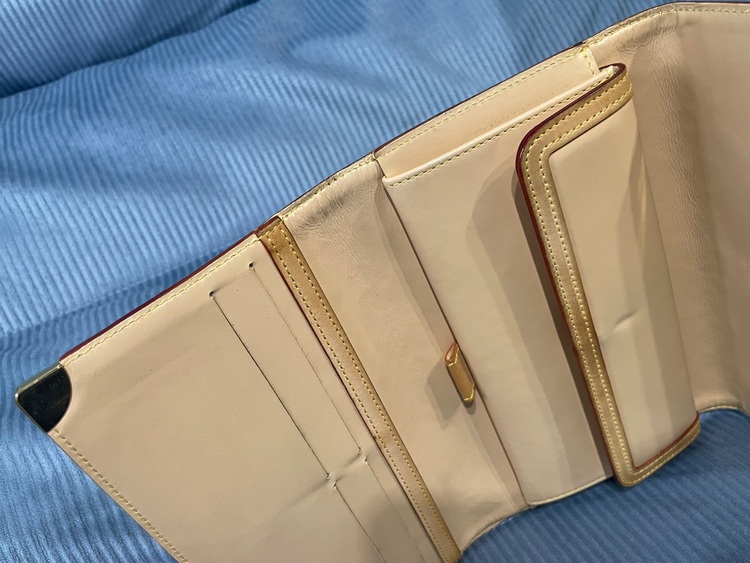 ルイヴィトン マルチカラー （ブランドバッグ）の商品画像 - 査定依頼日：2025年10月26日 - 最高査定価格：35,000円