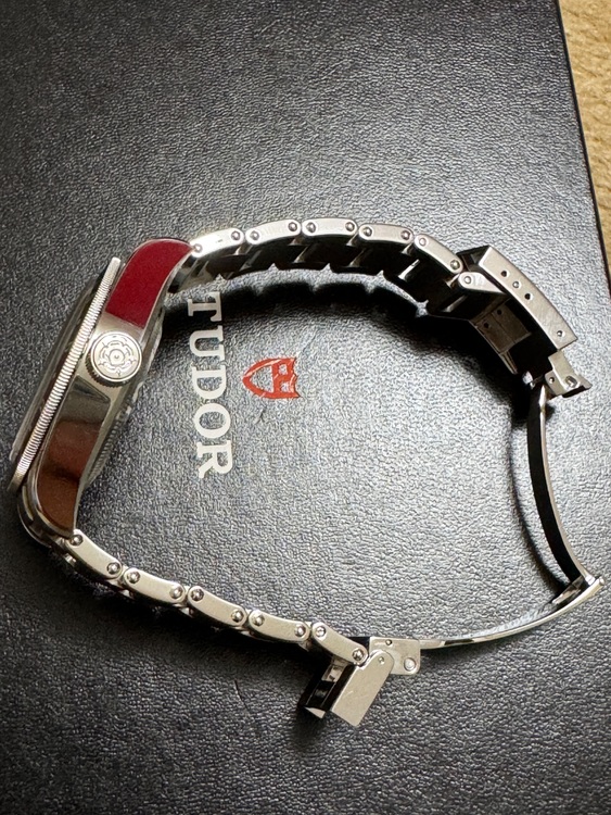 チューダー ブラックベイ 79830q（高級時計）の商品画像 - 査定依頼日：2025年10月20日 - 最高査定価格：430,000円