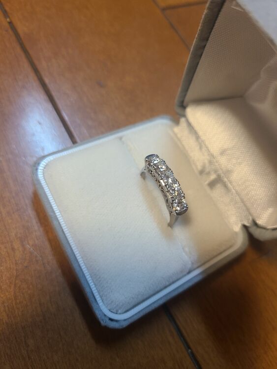 指輪（宝石）の商品画像 - 査定依頼日：2025年9月30日 - 最高査定価格：100,000円