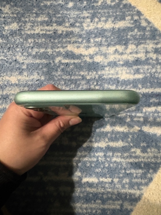 iPhone11 128GB docomo（スマホ）の商品画像 - 査定依頼日：2026年1月7日 - 最高査定価格：15,000円