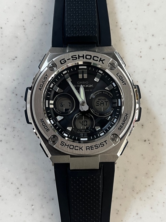 G-SHOCK その他 GST-W31（高級時計）の商品画像 - 査定依頼日：2025年6月7日 - 最高査定価格：5,000円