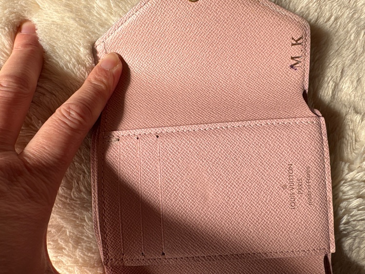 ルイヴィトン ダミエアズール ヴィクトリーヌ 三つ折り財布（ブランド財布・小物）の商品画像 - 査定依頼日：2026年4月8日 - 最高査定価格：20,000円