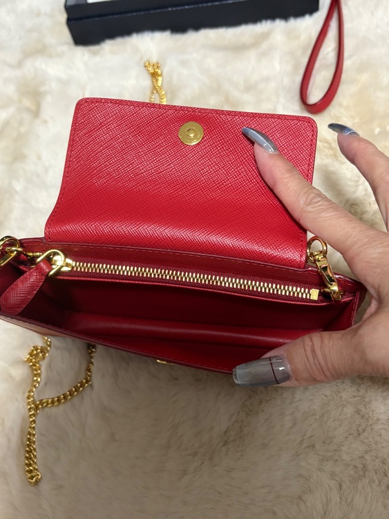 プラダショルダーバッグ（ブランドバッグ）の商品画像 - 査定依頼日：2025年11月27日 - 最高査定価格：40,000円