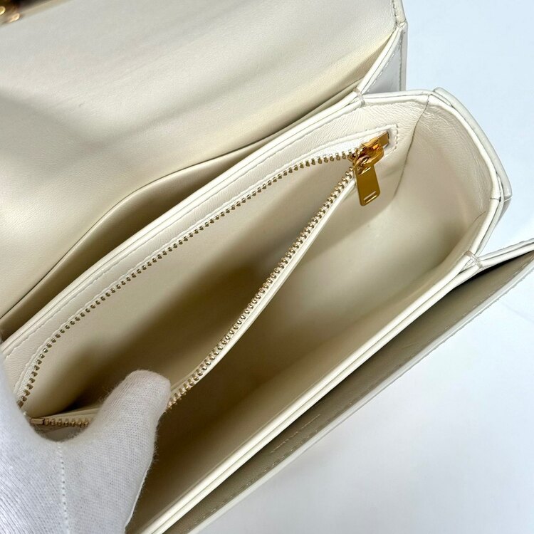 ティーン ガランス トリオンフ ニノ（ブランドバッグ）の商品画像 - 査定依頼日：2025年5月27日 - 最高査定価格：220,000円