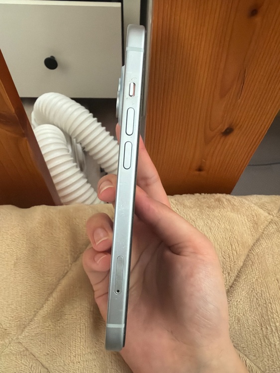 iPhone 15 128GB SIMフリー（スマホ）の商品画像 - 査定依頼日：2026年2月28日 - 最高査定価格：54,000円