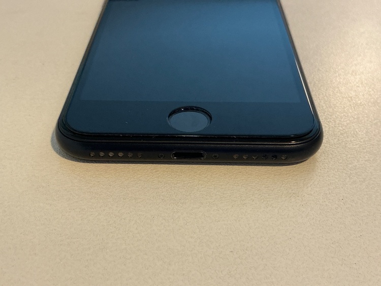 バージョン26.5、純正バッテリー交換済（スマホ）の商品画像 - 査定依頼日：2026年8月29日 - 最高査定価格：11,000円