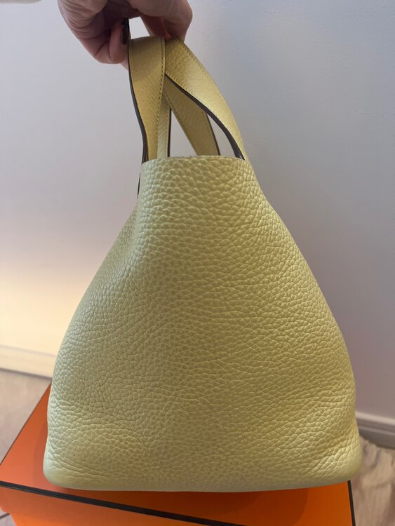 ピコタンpm（ブランドバッグ）の商品画像 - 査定依頼日：2025年3月5日 - 最高査定価格：500,000円