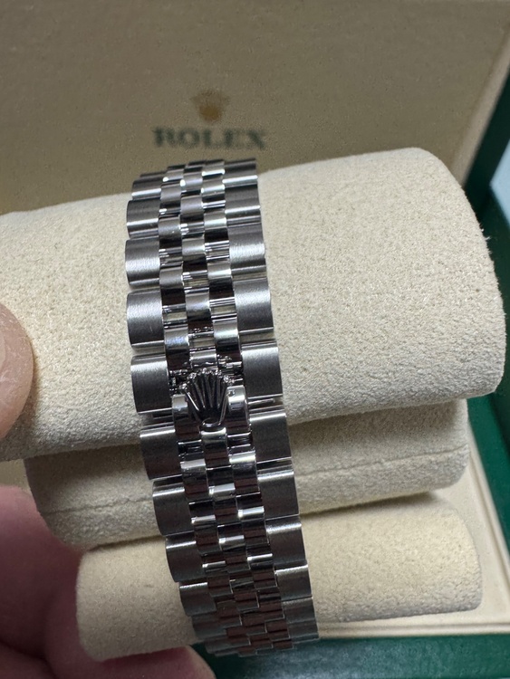  レディデイトジャスト 28（高級時計）の商品画像 - 査定依頼日：2026年1月23日 - 最高査定価格：1,200,000円