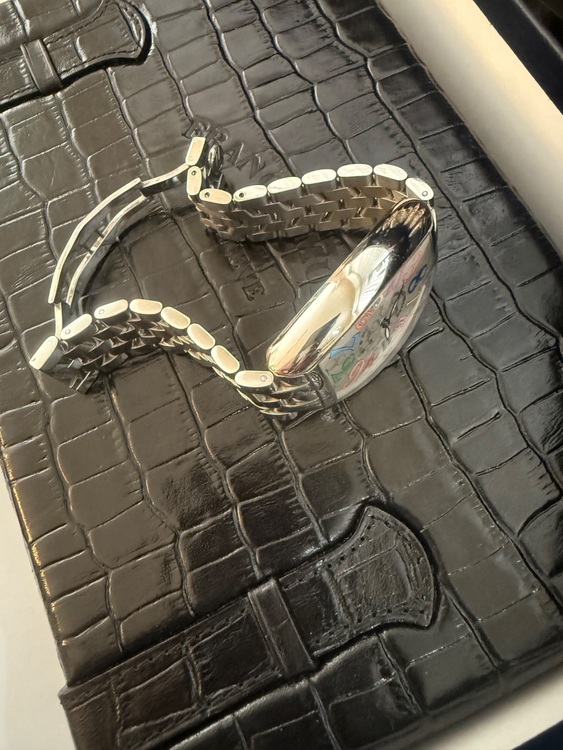 クレージーアワーカラードリーム（高級時計）の商品画像 - 査定依頼日：2025年7月28日 - 最高査定価格：2,250,000円