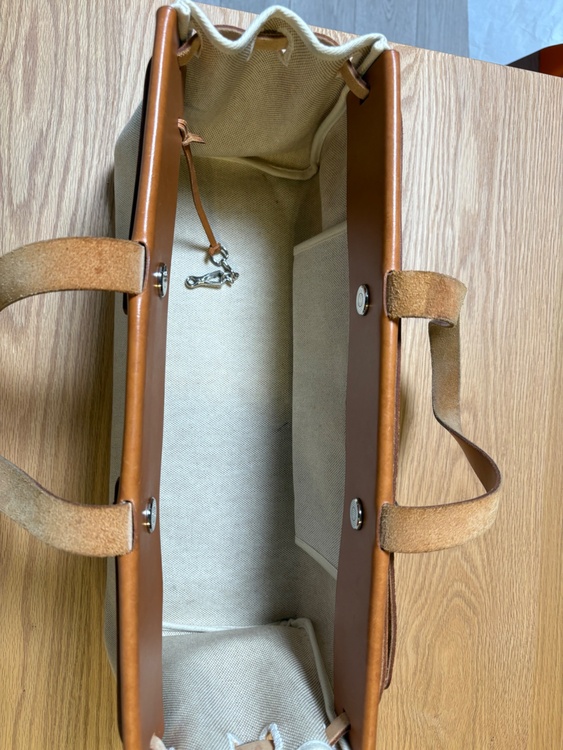 トートバック　2個（ブランドバッグ）の商品画像 - 査定依頼日：2026年2月25日 - 最高査定価格：90,000円