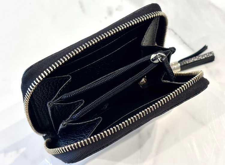 ソーホーコインケース（ブランド財布・小物）の商品画像 - 査定依頼日：2025年4月3日 - 最高査定価格：8,000円