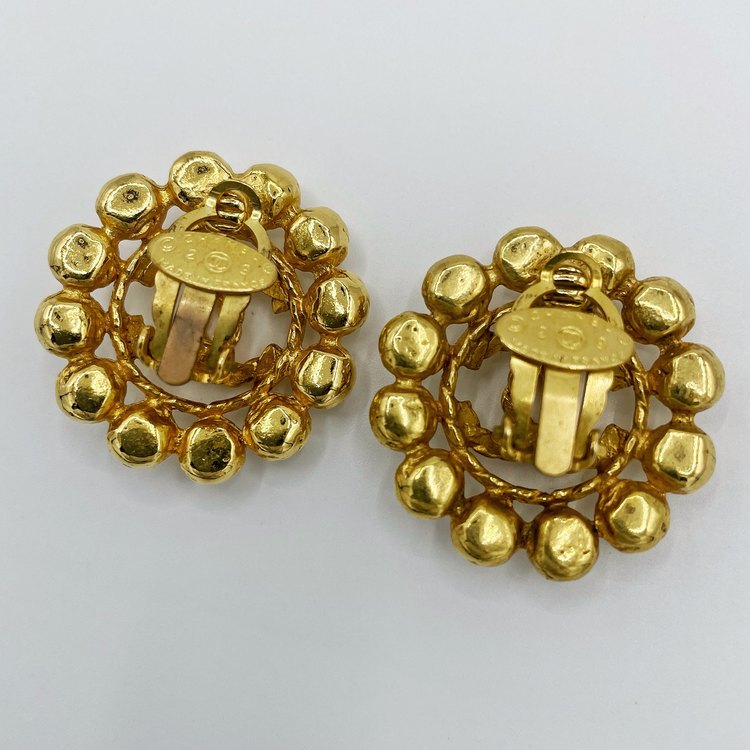 シャネル　ココマークラインストーンイヤリング（金・貴金属）の商品画像 - 査定依頼日：2022年8月10日 - 最高査定価格：38,000円