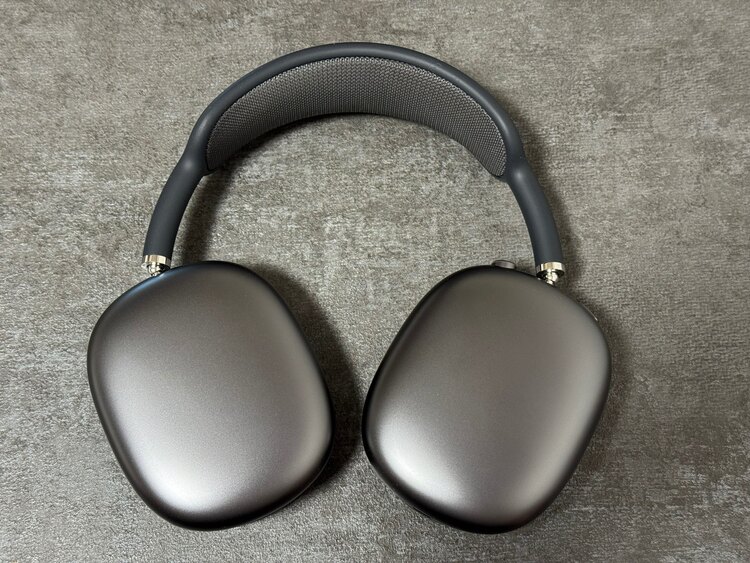 AirPods Max(MGYH3J/A)（オーディオ・スピーカー）の商品画像 - 査定依頼日：2025年5月16日 - 最高査定価格：25,000円