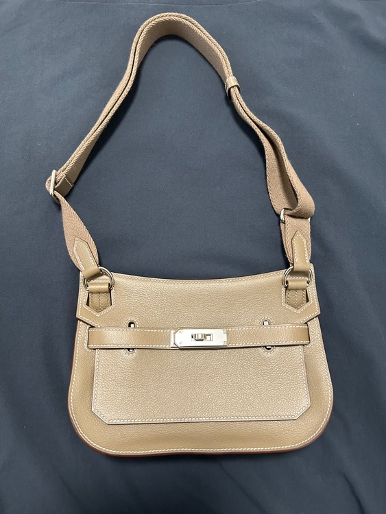 ジプシエールミニ（ブランドバッグ）の商品画像 - 査定依頼日：2025年12月6日 - 最高査定価格：850,000円