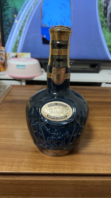 Royal Salute 21年 スコッチウイスキー 陶器ボトル（お酒）の商品画像 - 査定依頼日：2026年6月1日 - 最高査定価格：6,000円