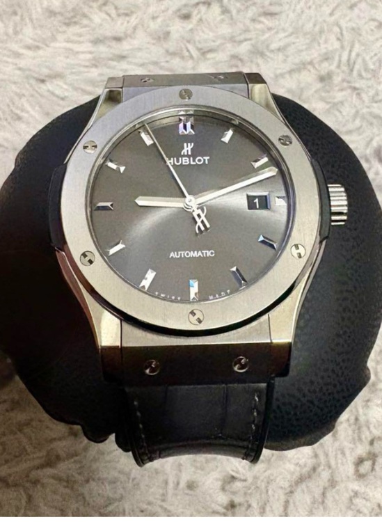 ウブロ HUBLOT クラシックフュージョン チタニウムレーシング 42mm（高級時計）の商品画像 - 査定依頼日：2025年8月16日 - 最高査定価格：600,000円
