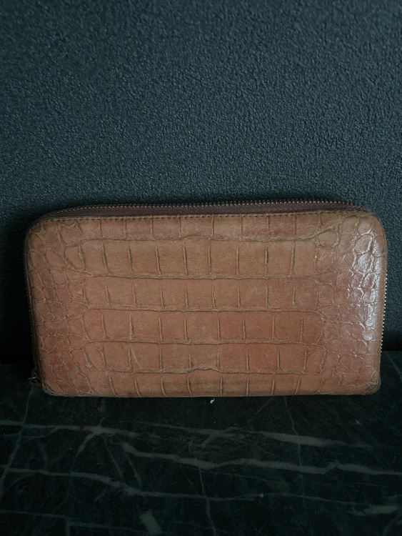 長財布（ブランド財布・小物）の商品画像 - 査定依頼日：2025年11月17日 - 最高査定価格：2,000円