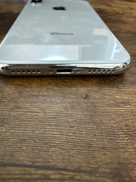 iPhone X（スマホ）の商品画像 - 査定依頼日：2026年5月19日 - 最高査定価格：6,000円