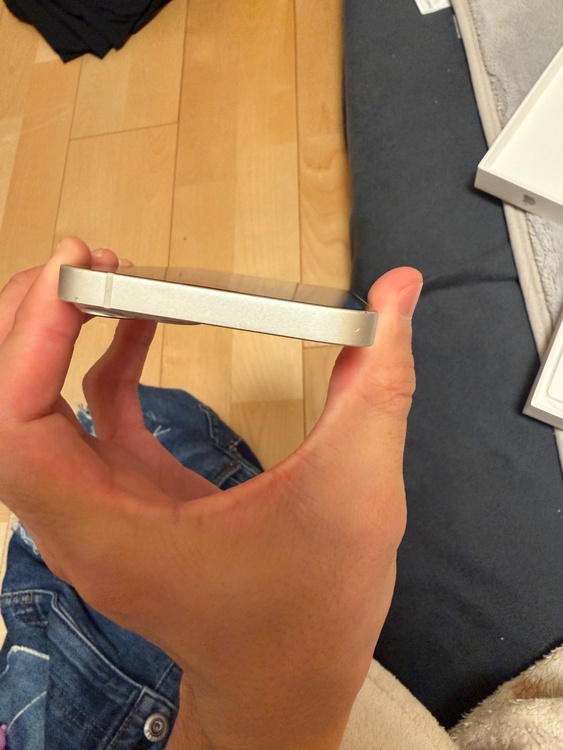 iPhone iPhone 13 128GB SIMフリー（スマホ）の商品画像 - 査定依頼日：2026年6月19日 - 最高査定価格：32,500円
