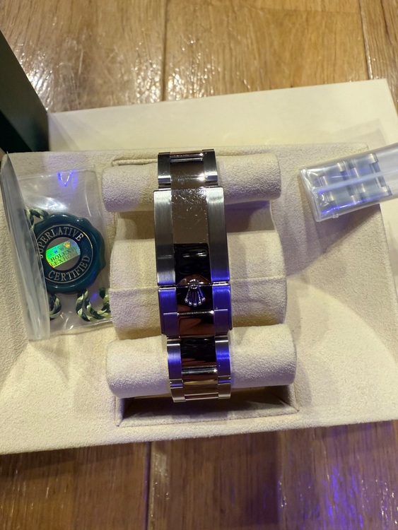 ロレックス デイトナ 116500LN　黒（高級時計）の商品画像 - 査定依頼日：2025年11月27日 - 最高査定価格：4,000,000円