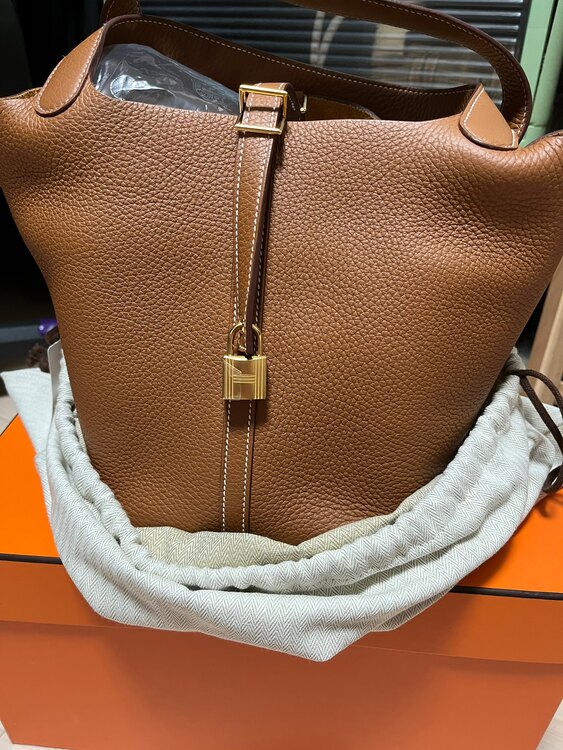 エルメス ピコタン （ブランドバッグ）の商品画像 - 査定依頼日：2025年5月10日 - 最高査定価格：450,000円