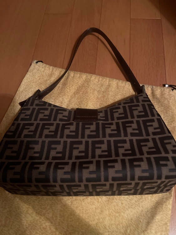 ズッカ マンマ バケット キャンバス ショルダーバッグ（ブランドバッグ）の商品画像 - 査定依頼日：2025年12月18日 - 最高査定価格：82,000円