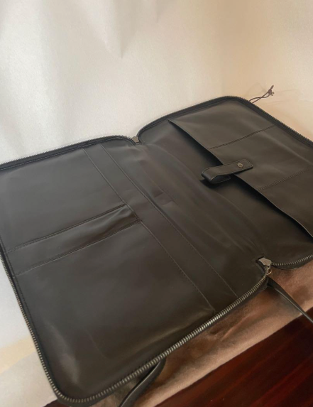 BOTTEGA VENETA (ボッテガ・ヴェネタ) イントレチャート レザー （ブランドバッグ）の商品画像 - 査定依頼日：2025年4月28日 - 最高査定価格：70,000円