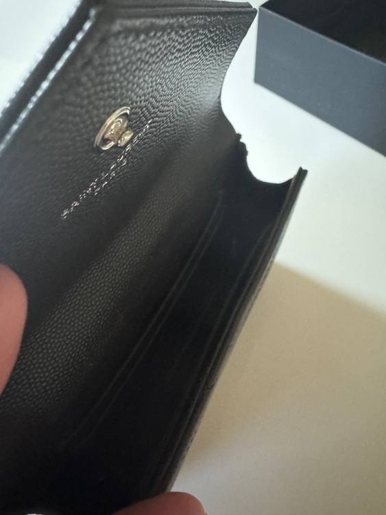 イブサンローラン  （ブランドバッグ）の商品画像 - 査定依頼日：2025年6月19日 - 最高査定価格：42,000円