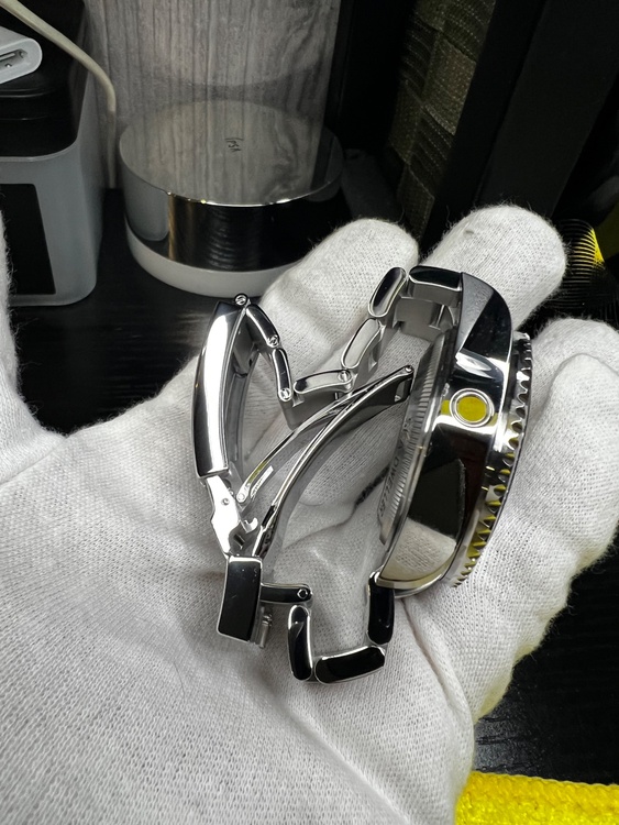 ロレックス シードゥエラー 126660（高級時計）の商品画像 - 査定依頼日：2026年1月6日 - 最高査定価格：1,950,000円