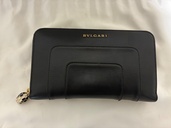 「セルペンティ フォーエバー ジップウォレット」型番「36477」（ブランド財布・小物）の商品画像 - 査定依頼日：2026年9月21日 - 最高査定価格：10,000円