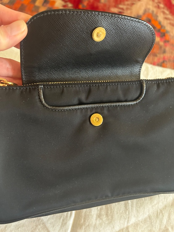 プラダ  （ブランドバッグ）の商品画像 - 査定依頼日：2025年12月10日 - 最高査定価格：60,000円