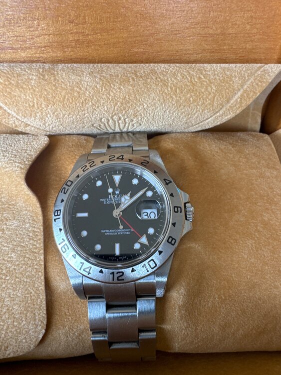 ロレックス エクスプローラー 1657（高級時計）の商品画像 - 査定依頼日：2025年5月30日 - 最高査定価格：1,000,000円