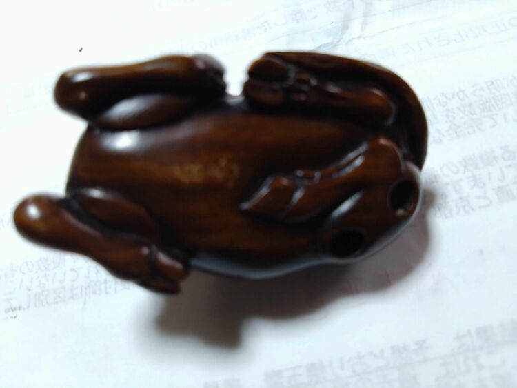 根付牛（木製）作者友忠（美術品・骨董品）の商品画像 - 査定依頼日：2025年9月12日 - 最高査定価格：5,000円