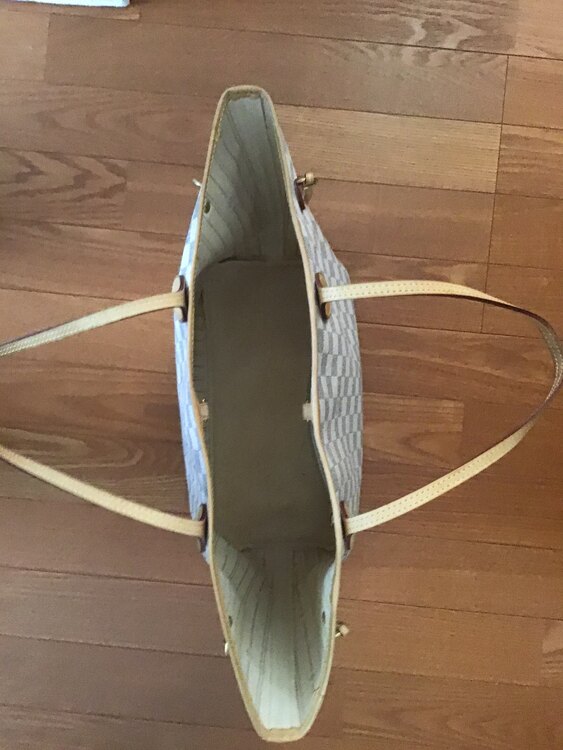 ダミエアズールネヴァーフルMM（ブランドバッグ）の商品画像 - 査定依頼日：2024年12月9日 - 最高査定価格：55,000円