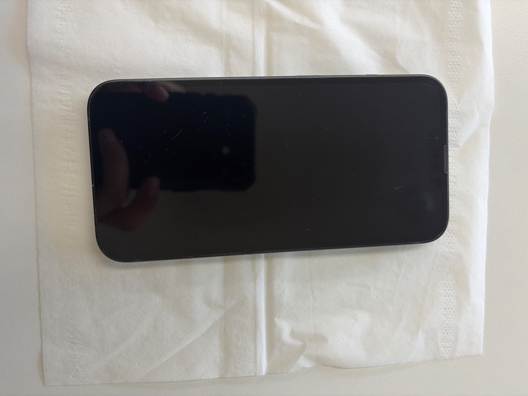 iPhone 13 128GB au（スマホ）の商品画像 - 査定依頼日：2026年1月10日 - 最高査定価格：39,000円