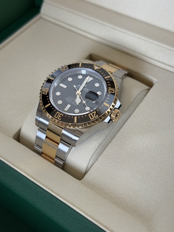 ロレックス シードゥエラー 126603（高級時計）の商品画像 - 査定依頼日：2025年12月18日 - 最高査定価格：2,750,000円