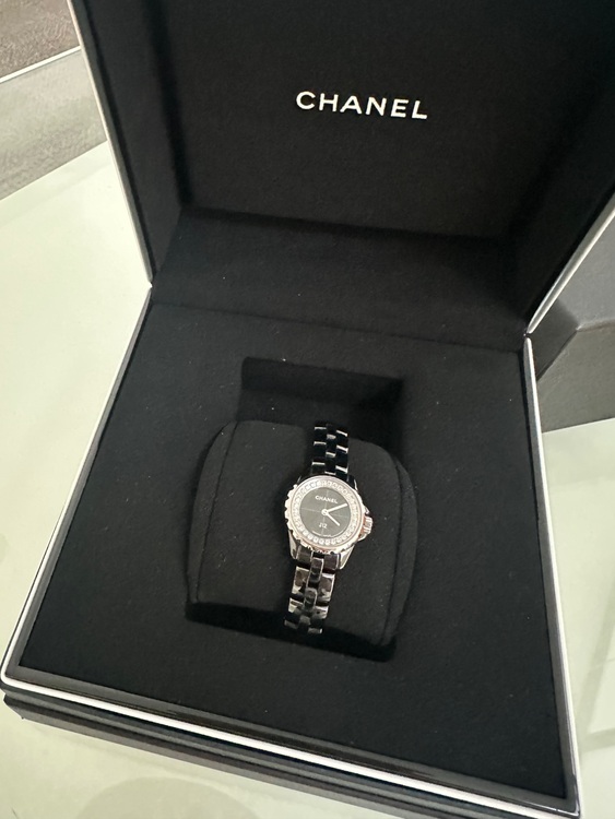 J12（高級時計）の商品画像 - 査定依頼日：2025年6月22日 - 最高査定価格：680,000円