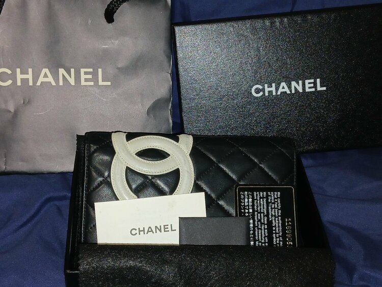 シャネルカンボンライン二つ折財布A26717（ブランド財布・小物）の商品画像 - 査定依頼日：2026年4月2日 - 最高査定価格：40,000円