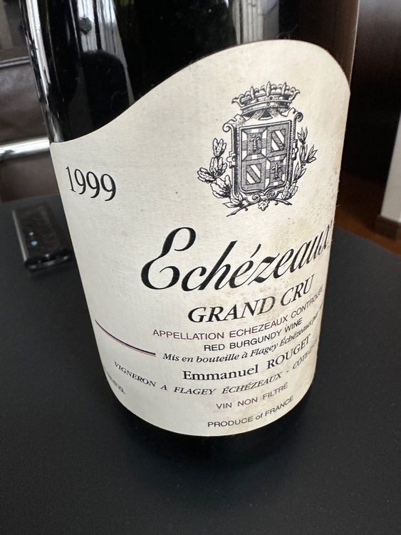 エマニュエル・ルジェ　エシェゾー　1999（お酒）の商品画像 - 査定依頼日：2026年1月8日 - 最高査定価格：130,000円