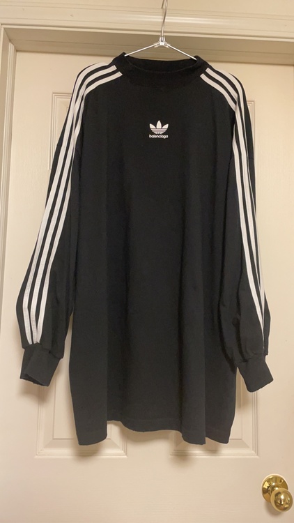 adidasコラボロンT（古着・ファッション）の商品画像 - 査定依頼日：2026年4月22日 - 最高査定価格：10,000円