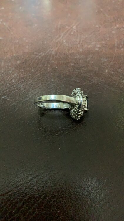 サファイア，ダイヤリング（金・貴金属）の商品画像 - 査定依頼日：2025年3月9日 - 最高査定価格：220,000円