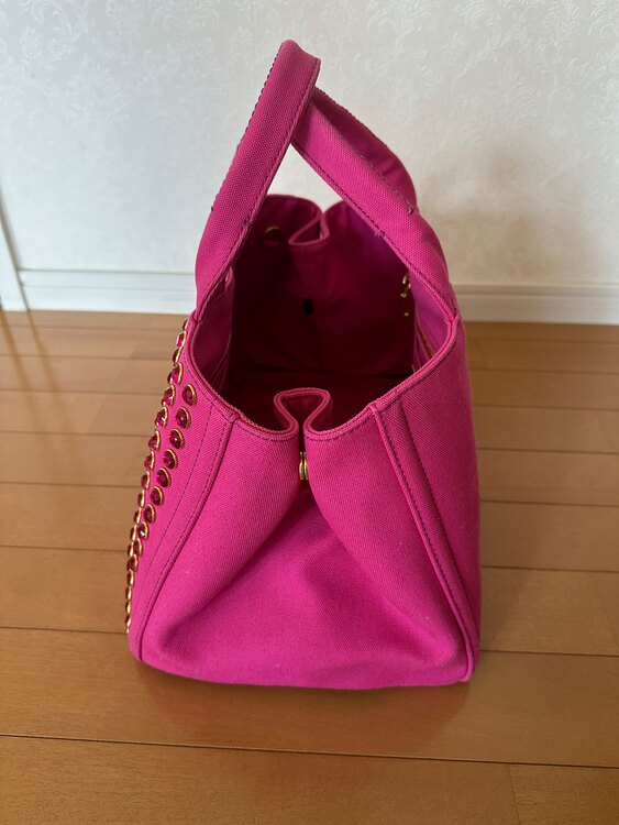 プラダ  （ブランドバッグ）の商品画像 - 査定依頼日：2025年4月30日 - 最高査定価格：65,000円