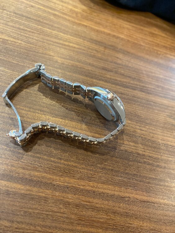 ロレックス デイトジャスト （高級時計）の商品画像 - 査定依頼日：2025年5月28日 - 最高査定価格：1,800,000円