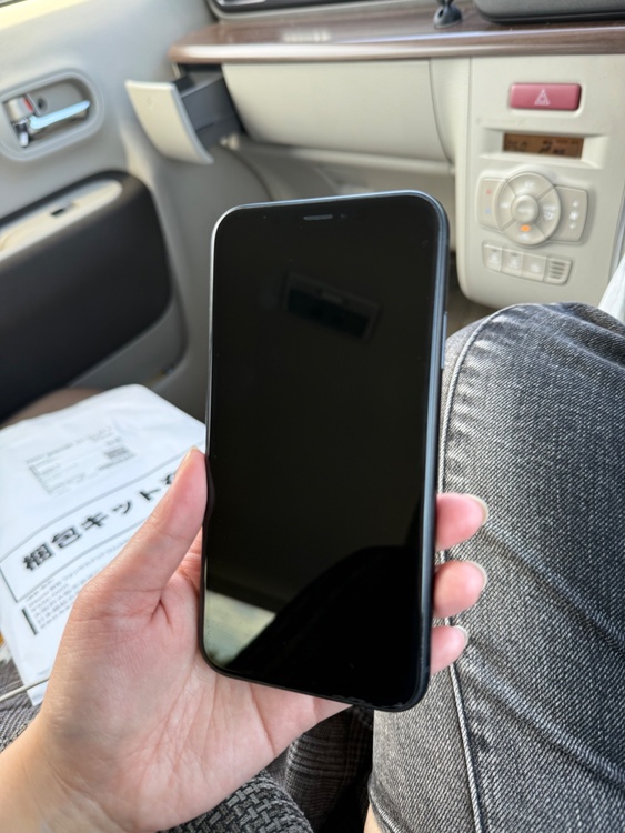 iPhoneXR 64GB SIMフリー（スマホ）の商品画像 - 査定依頼日：2026年5月18日 - 最高査定価格：6,000円